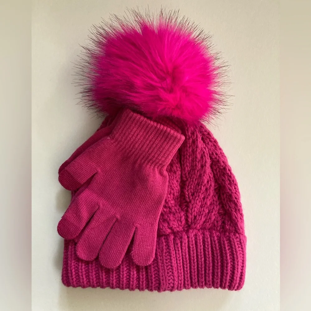 SO | NWT Winter Beanie & Glove Set - Picture 2 of 4
